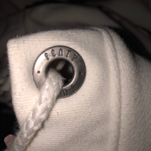 LIMITED EDITION RIHANNA FENTY - Picture 4 of 6